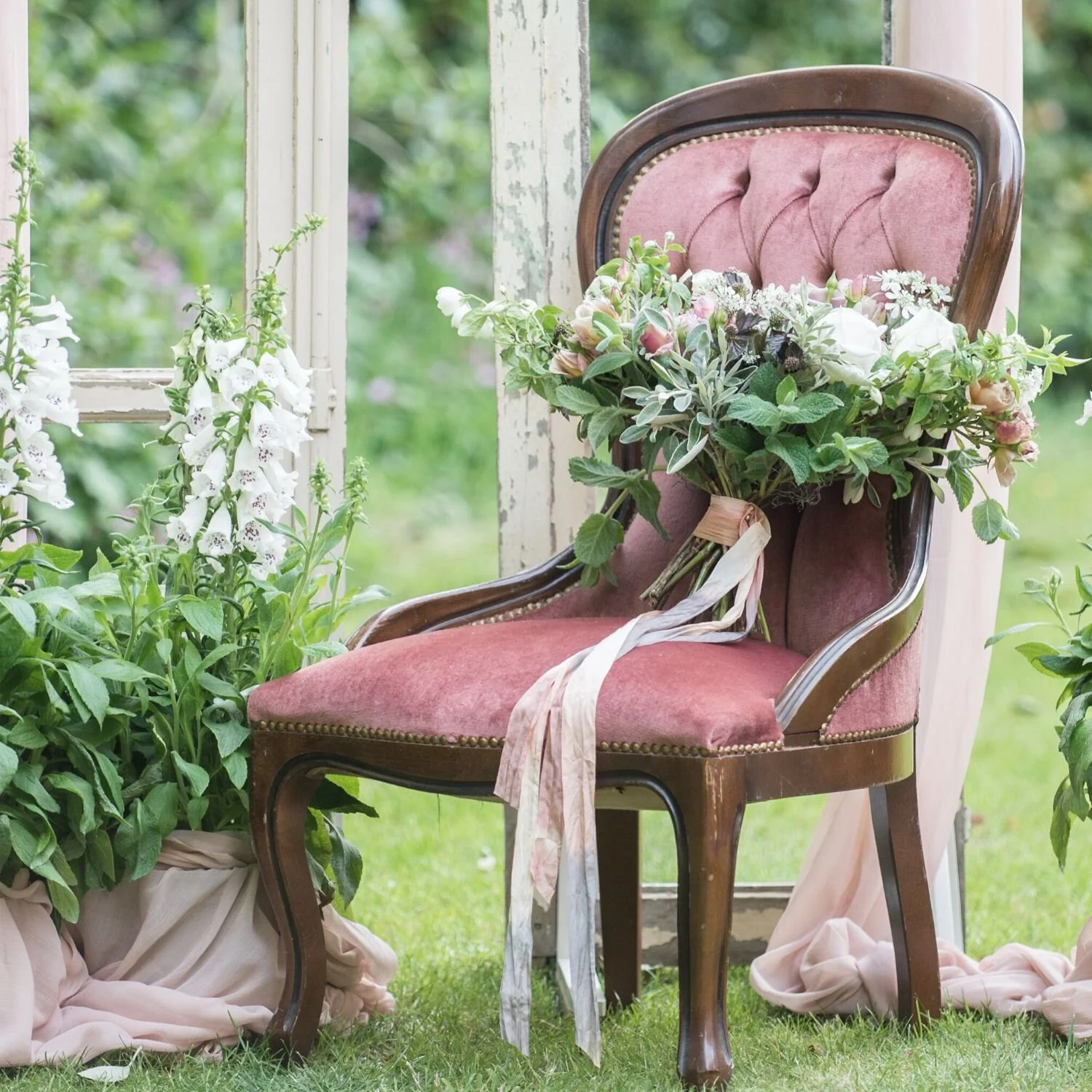 Vintage chair hire sale